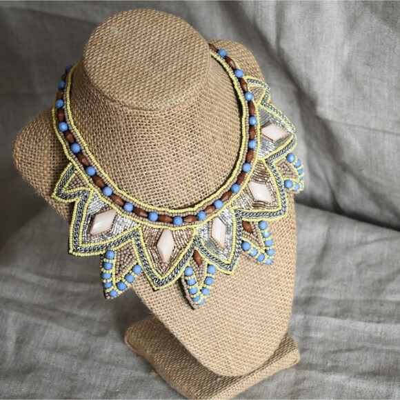 Esquisite Bead Embroidery Bib Statement Necklace - Picture 2 of 3